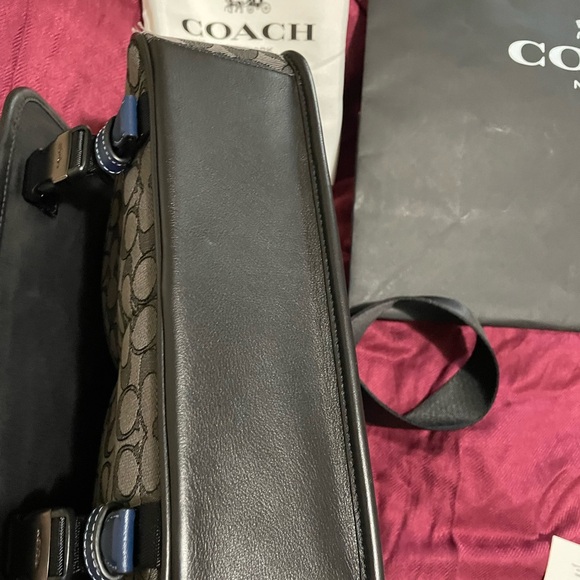 COACH Crossbody Unisex. In absolute perfect condition. - Picture 8 of 11